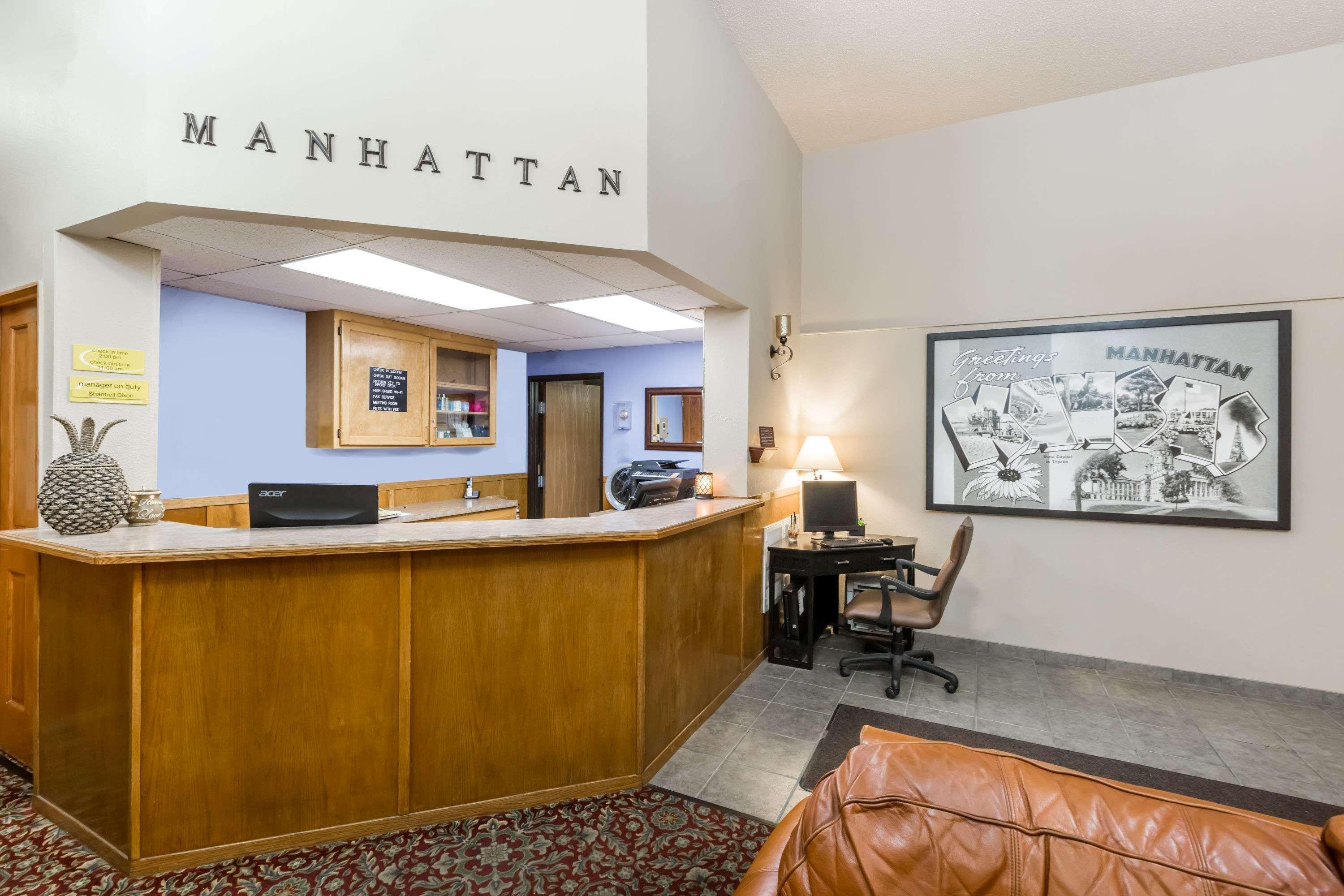 Super 8 by Wyndham Manhattan KS Exteriör bild