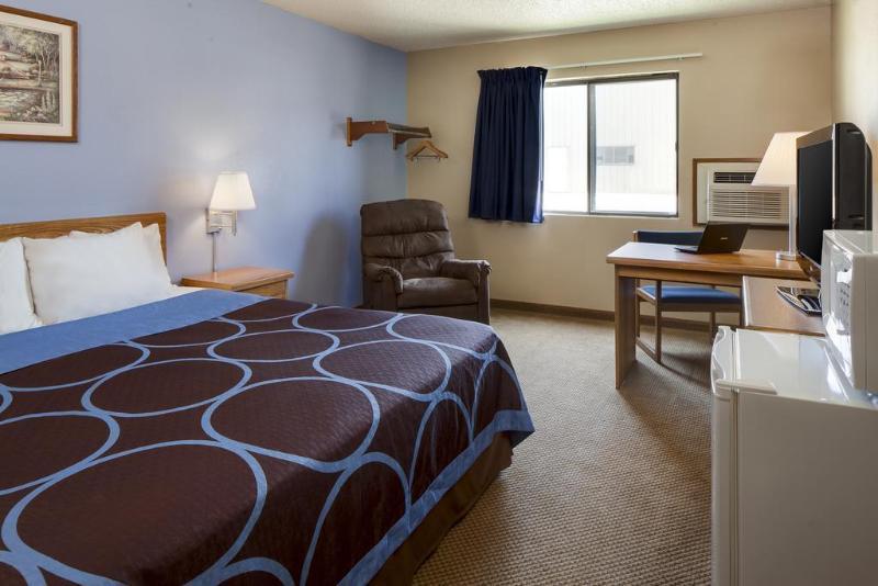 Super 8 by Wyndham Manhattan KS Exteriör bild