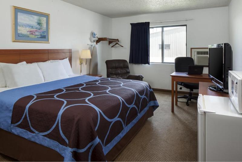 Super 8 by Wyndham Manhattan KS Exteriör bild