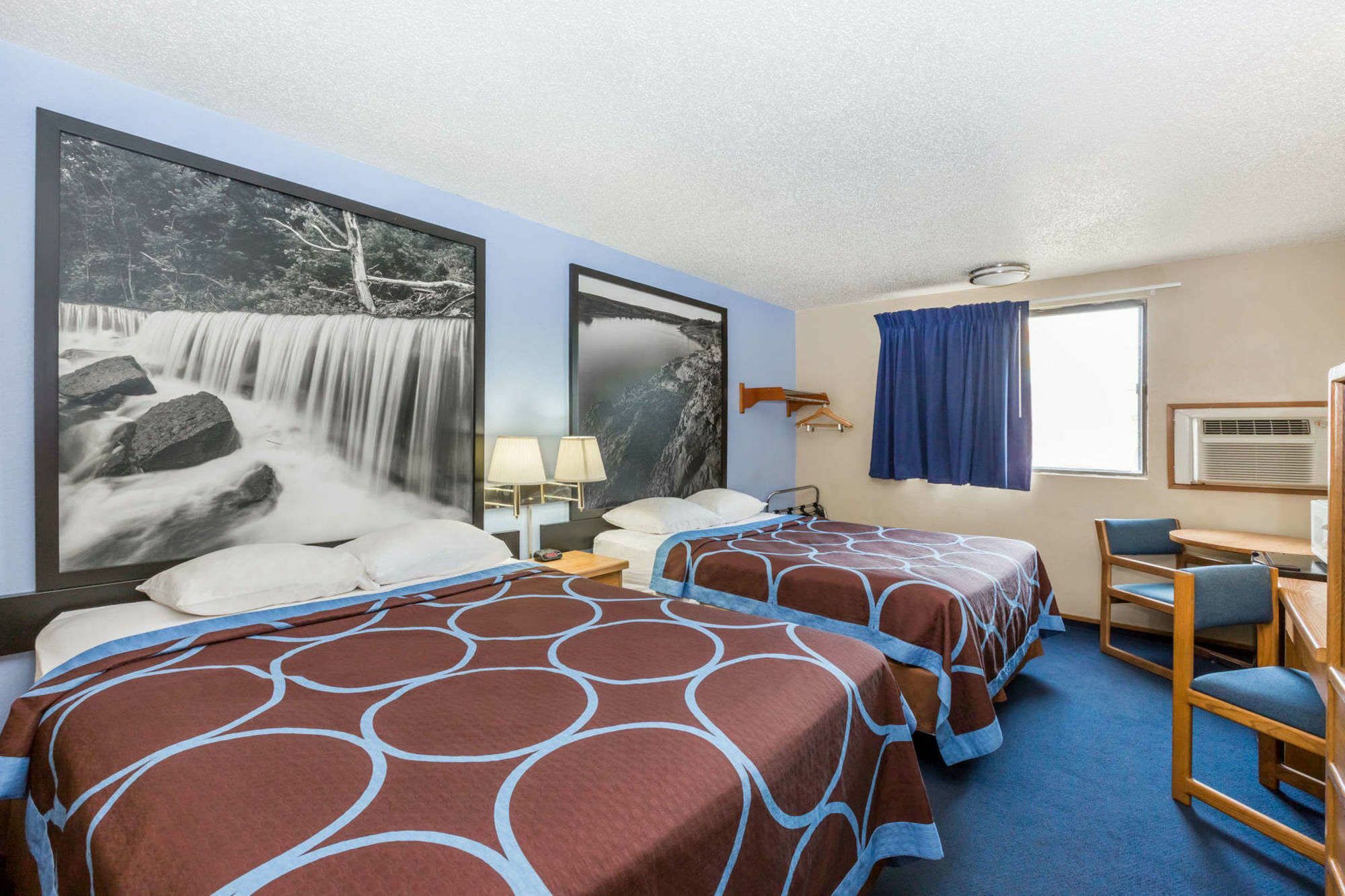 Super 8 by Wyndham Manhattan KS Exteriör bild